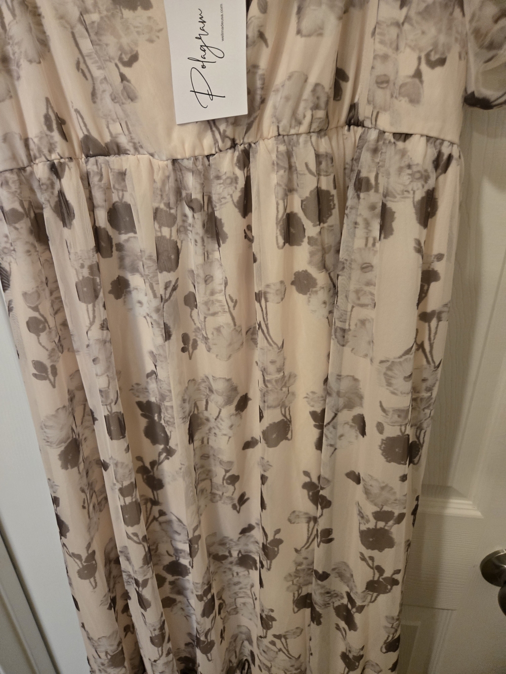 Polagram Beige Floral Puff-Sleeve Maxi Dress - Picture 11 of 15